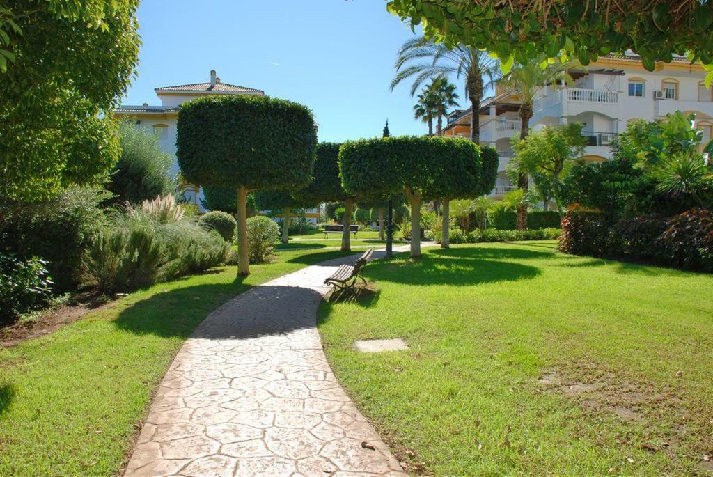 Great Puerto Banus Apartment Marbella Buitenkant foto