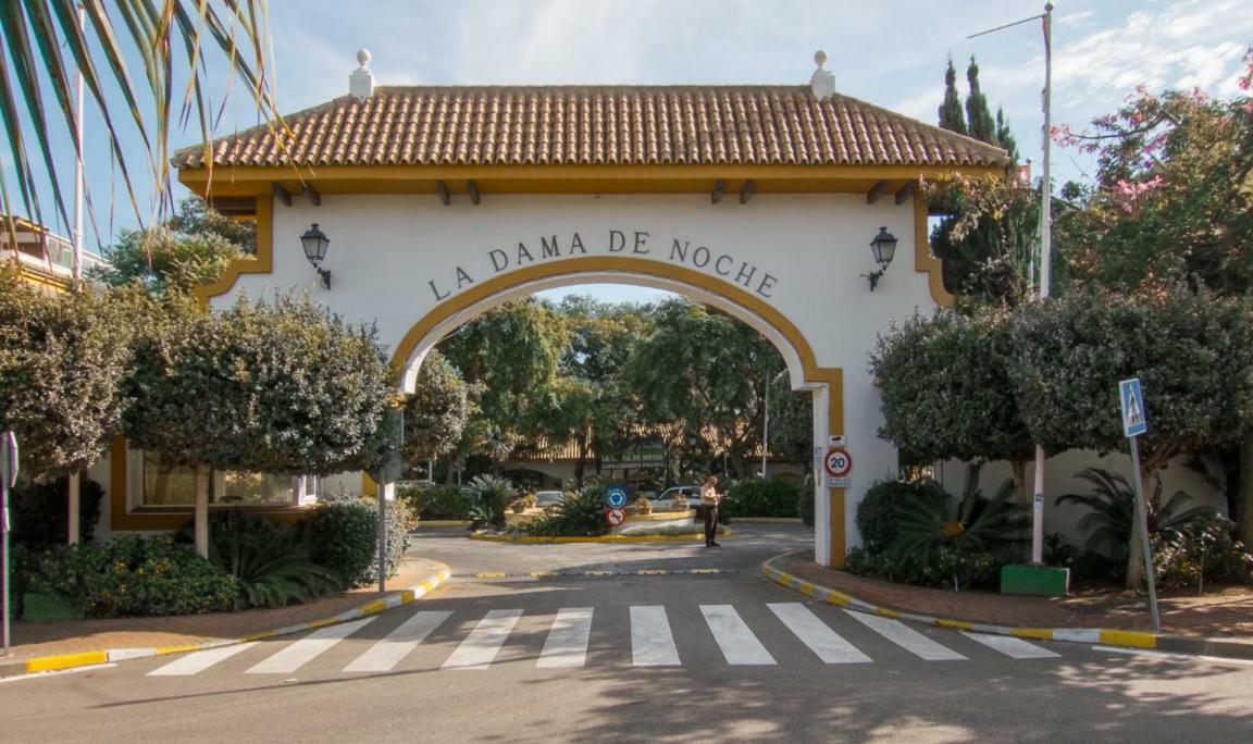 Great Puerto Banus Apartment Marbella Buitenkant foto